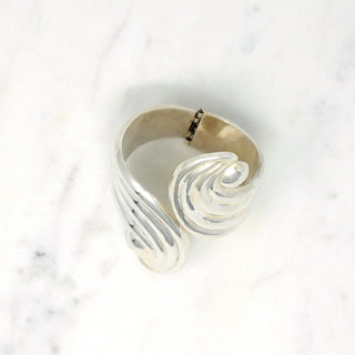 Deco Wave Cuff, Taxco Designer: Unknown Material: 925 sterling silver Period: 1940s Available at Fonfrege.com