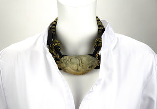 Chinese Choker Necklace, Alex & Lee circa 1979 – 1981. Available at Fonfrege.com